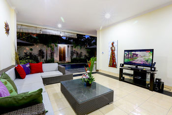 Hotel Alleira By Deals Hospitality 3*