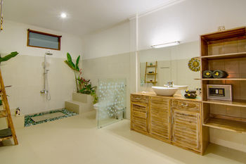 Alleira By Deals Hospitality 3*