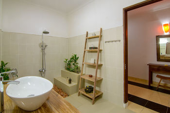 Alleira By Deals Hospitality 3*